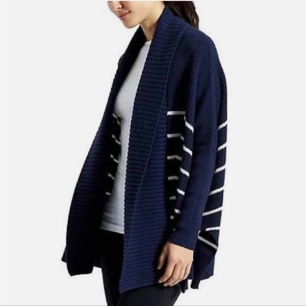 Athleta peaceful wrap